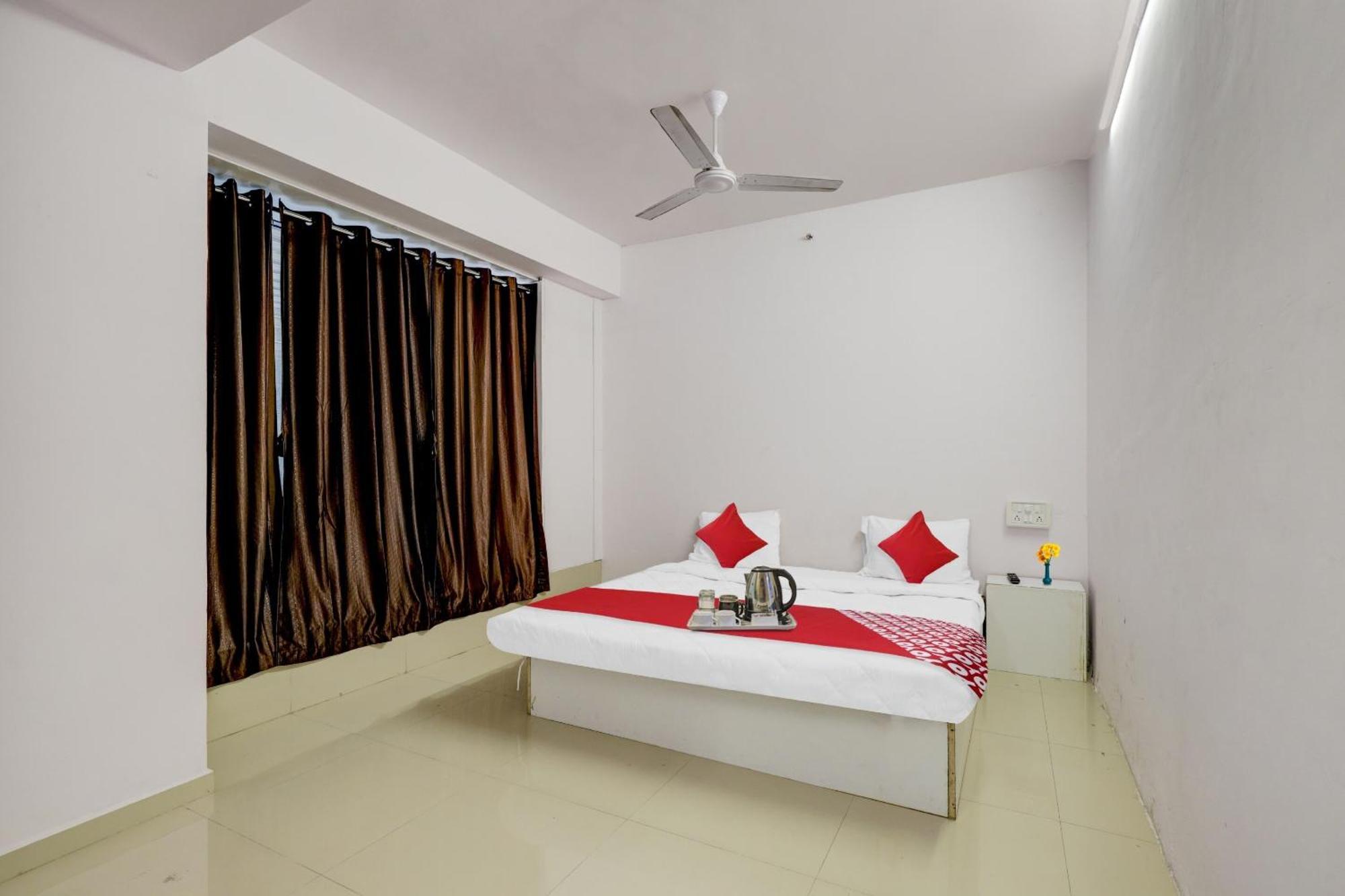 Hotel O Cozy Rooms 苏拉特 外观 照片