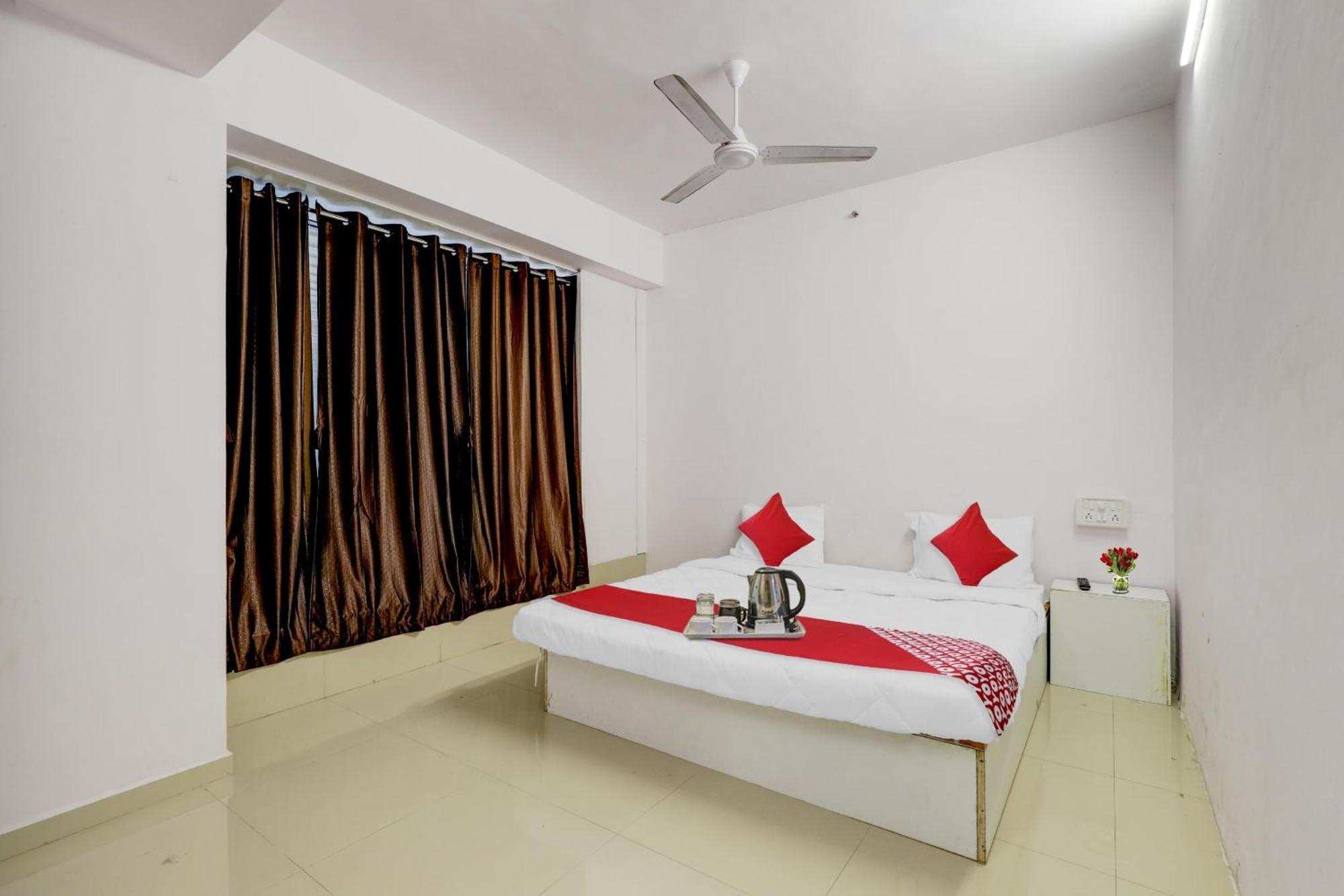 Hotel O Cozy Rooms 苏拉特 外观 照片