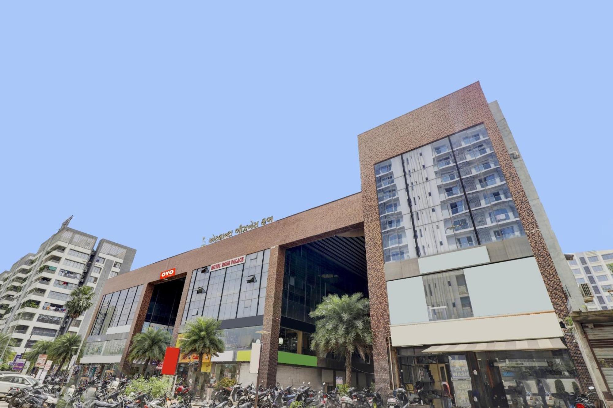 Hotel O Cozy Rooms 苏拉特 外观 照片