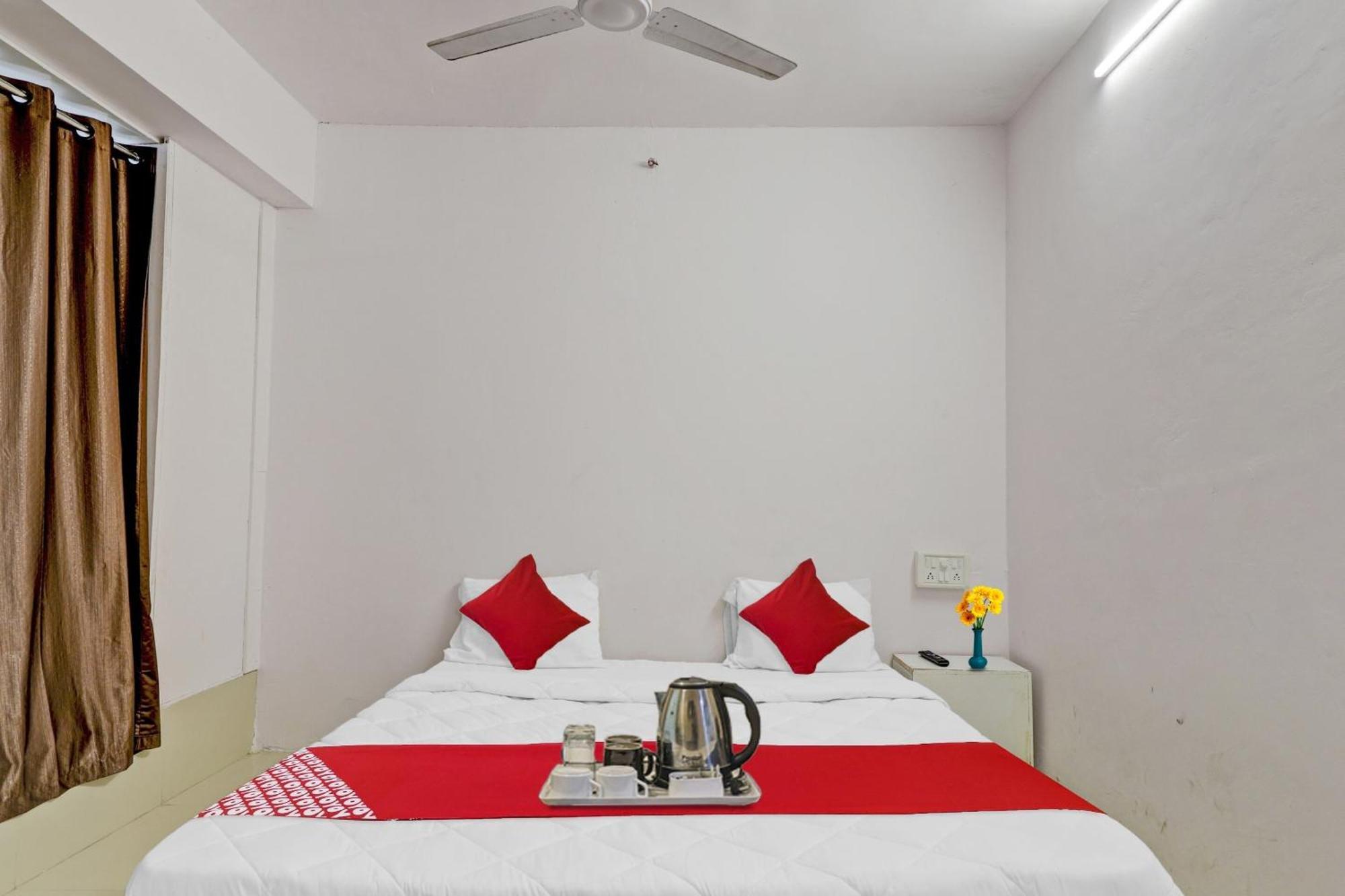 Hotel O Cozy Rooms 苏拉特 外观 照片