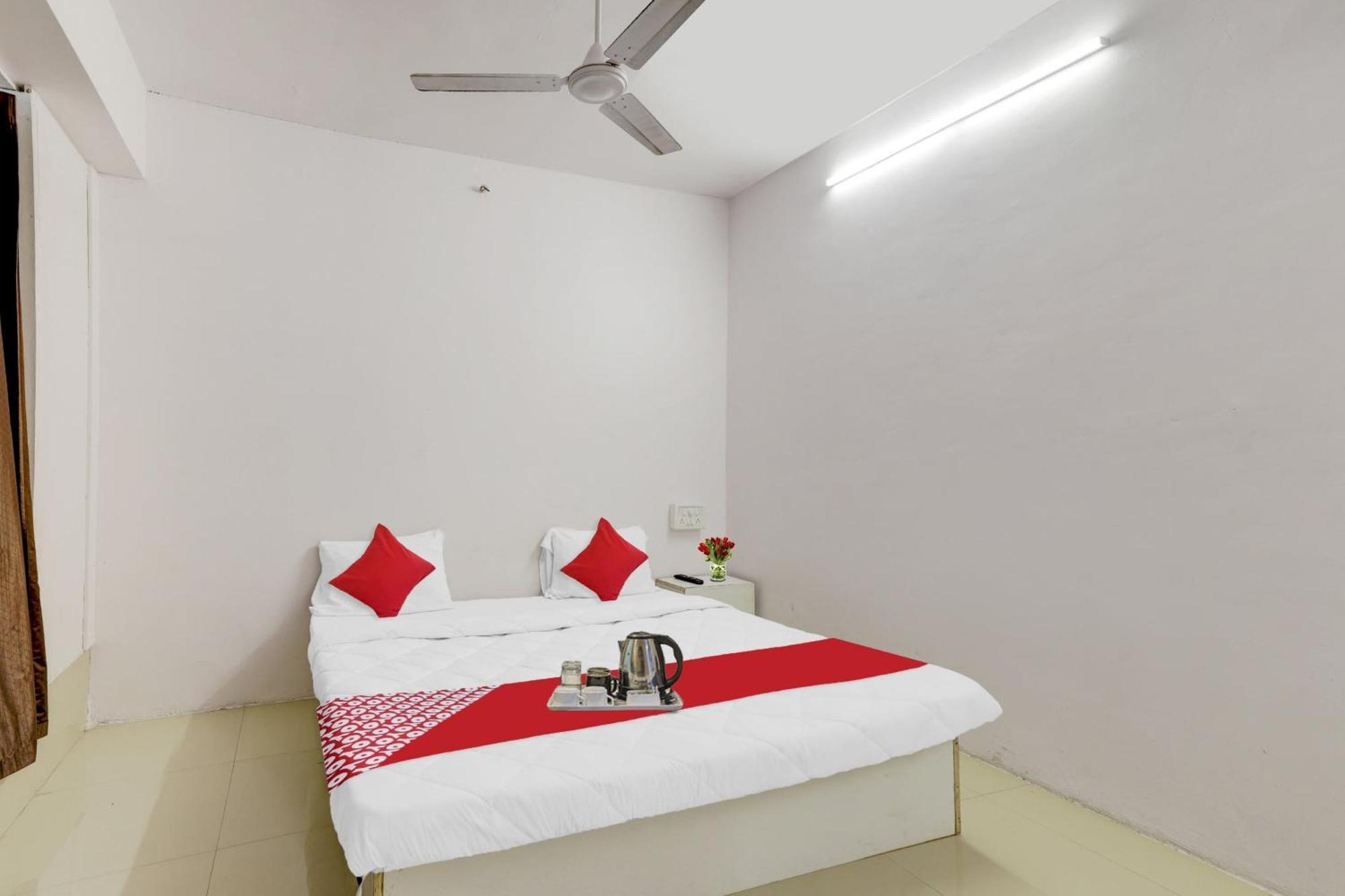Hotel O Cozy Rooms 苏拉特 外观 照片