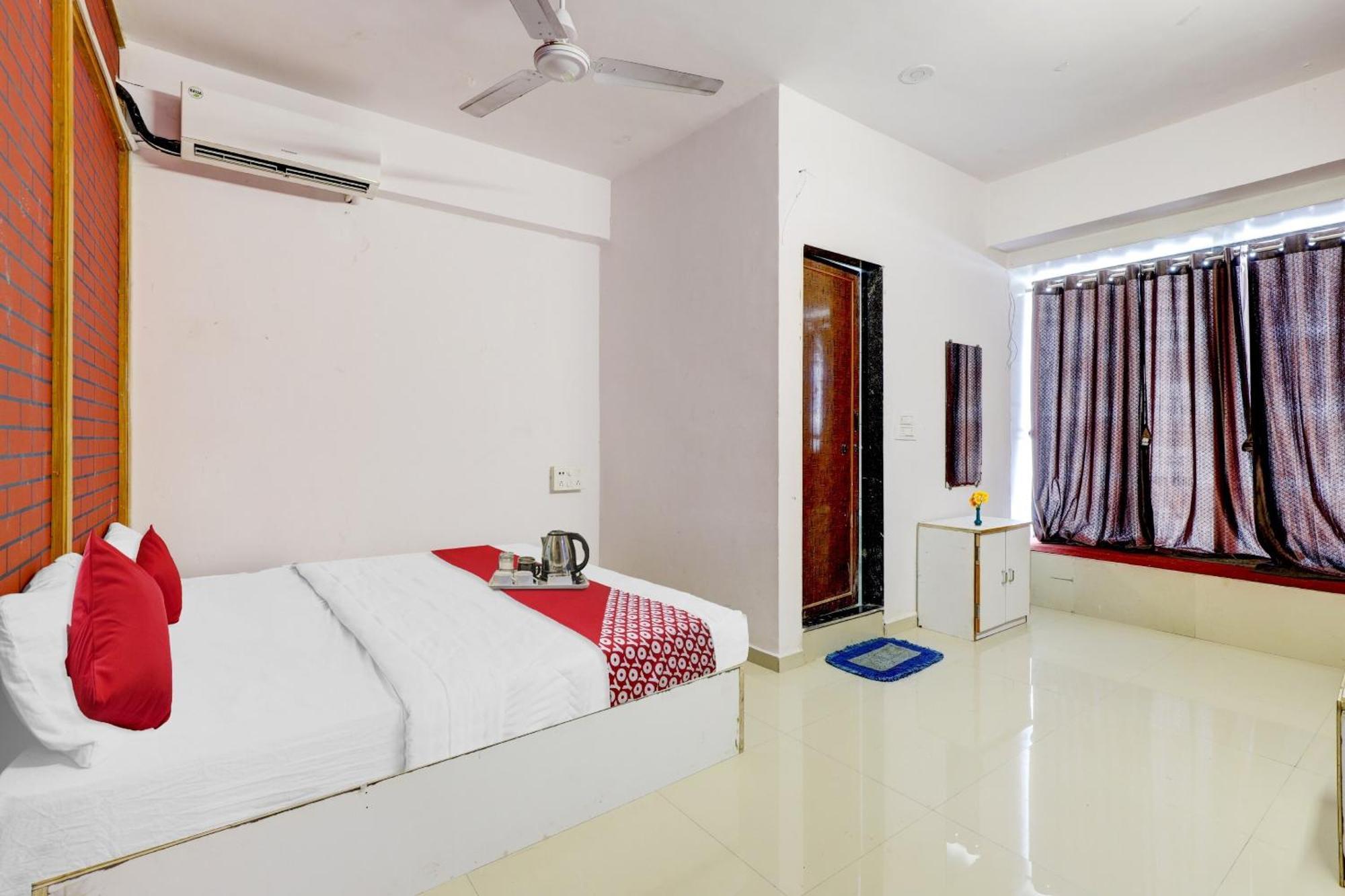 Hotel O Cozy Rooms 苏拉特 外观 照片